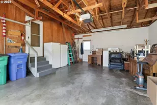 13141 NE Eugene St, Portland, OR 97230 - Photo 40