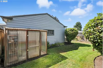 13141 NE Eugene St, Portland, OR 97230 - Photo 32