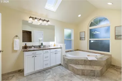 6427 N Princeton St, Portland, OR 97203 - Photo 16