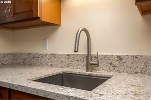 13020 NE San Rafael St, Portland, OR 97230 - Photo 12