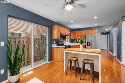 975 SW Junction Pl, Gresham, OR 97080 - Photo 8