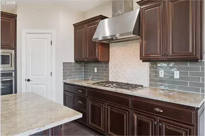 17230 NW Catalpa St, Portland, OR 97210 - Photo 10