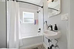 422 NE 57th Ave, Portland, OR 97213 - Photo 14