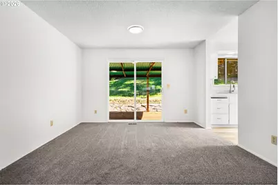 361 W Pine St, Sweet Home, OR 97386 - Photo 6