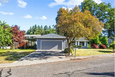361 W Pine St, Sweet Home, OR 97386 - Photo 2