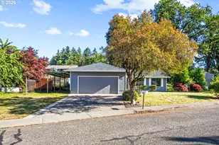 361 W Pine St, Sweet Home, OR 97386 - Photo 2