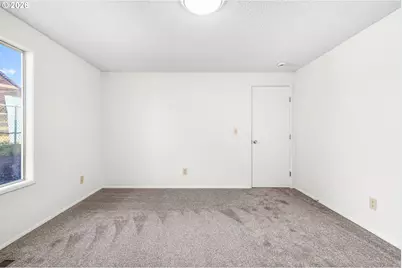 361 W Pine St, Sweet Home, OR 97386 - Photo 18