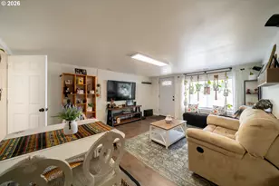 230 High St, Jefferson, OR 97352 - Photo 4