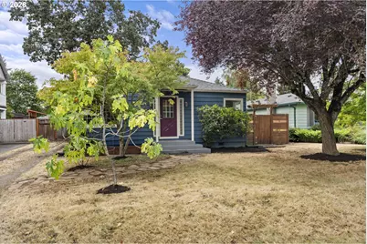 5220 NE Skidmore St, Portland, OR 97218 - Photo 2