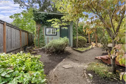5220 NE Skidmore St, Portland, OR 97218 - Photo 32