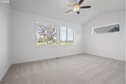 701 Tigerlily St, Silverton, OR 97381 - Photo 20