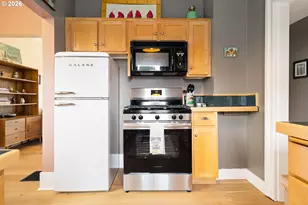 802 SE 35th Ave, Portland, OR 97214 - Photo 28