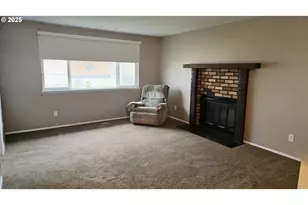 3103 N Walnut St, La Grande, OR 97850 - Photo 2