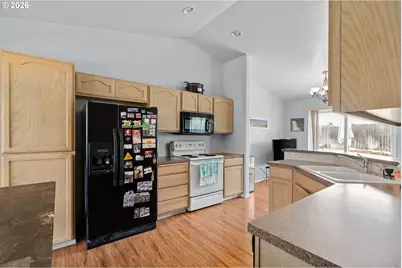 1333 SW Suzanne Ct, Hermiston, OR 97838 - Photo 14