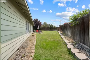1333 SW Suzanne Ct, Hermiston, OR 97838 - Photo 6