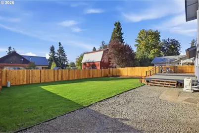 764 71st St, Springfield, OR 97478 - Photo 32