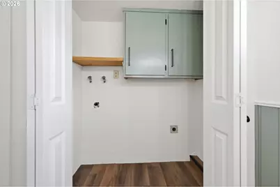 764 71st St, Springfield, OR 97478 - Photo 24