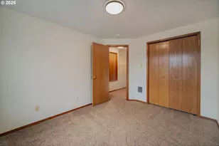 2081 SW Fellows St, McMinnville, OR 97128 - Photo 34