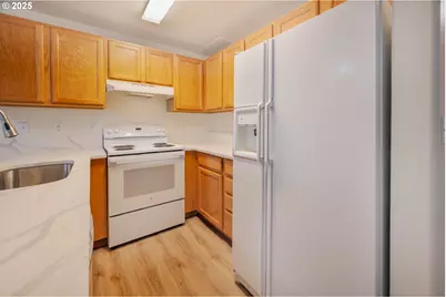 2081 SW Fellows St, McMinnville, OR 97128 - Photo 24