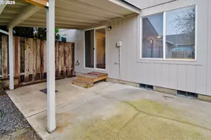 2081 SW Fellows St, McMinnville, OR 97128 - Photo 6