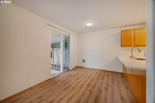 2081 SW Fellows St, McMinnville, OR 97128 - Photo 18