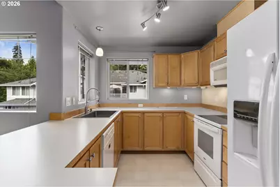 13682 SW Hall Blvd #3, Portland, OR 97223 - Photo 8