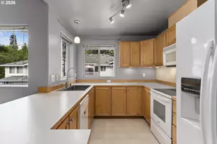 13682 SW Hall Blvd, Portland, OR 97223 - Photo 8