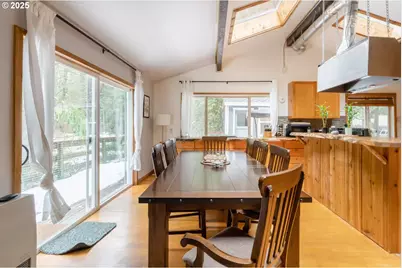 71010 E McFarland Rd, Rhododendron, OR 97049 - Photo 12