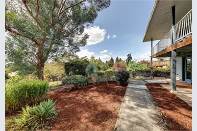 2609 E McLoughlin Blvd, Vancouver, WA 98661 - Photo 16