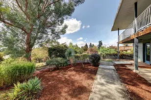 2609 E McLoughlin Blvd, Vancouver, WA 98661 - Photo 16