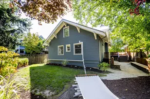 2415 SE Ivon St, Portland, OR 97202 - Photo 46