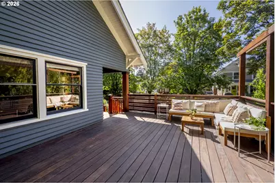 2415 SE Ivon St, Portland, OR 97202 - Photo 42
