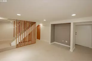 2415 SE Ivon St, Portland, OR 97202 - Photo 40