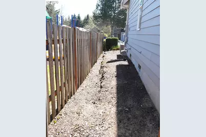 4589 SE Libby Ct, Hillsboro, OR 97123 - Photo 18