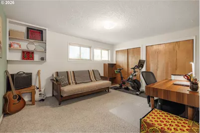 866 SE 136th Ave, Portland, OR 97233 - Photo 18