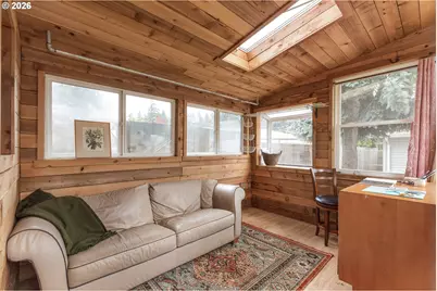 866 SE 136th Ave, Portland, OR 97233 - Photo 36