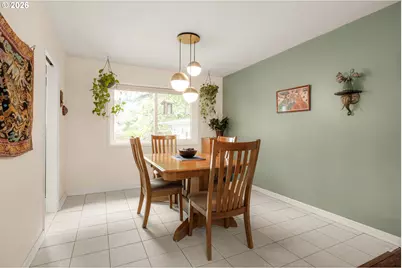 866 SE 136th Ave, Portland, OR 97233 - Photo 6