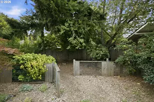 866 SE 136th Ave, Portland, OR 97233 - Photo 38