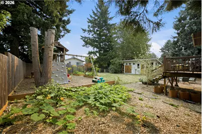 866 SE 136th Ave, Portland, OR 97233 - Photo 32
