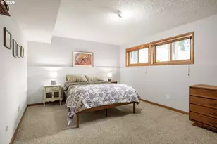 866 SE 136th Ave, Portland, OR 97233 - Photo 20