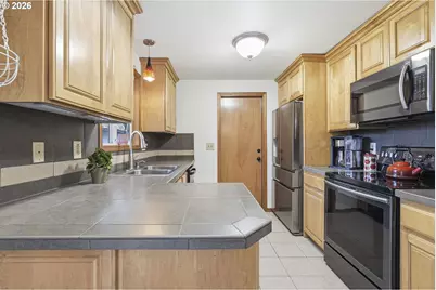 16825 SW Cambridge Ct, Beaverton, OR 97078 - Photo 12