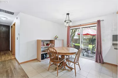 16825 SW Cambridge Ct, Beaverton, OR 97078 - Photo 8