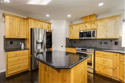 2137 N Legacy Dr, Newberg, OR 97132 - Photo 12