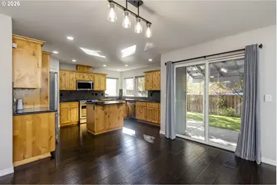 2137 N Legacy Dr, Newberg, OR 97132 - Photo 8