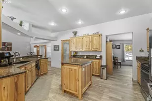 53315 Holiday Dr, La Pine, OR 97739 - Photo 16