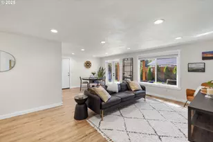 1905 N Springbrook Way, Newberg, OR 97132 - Photo 10