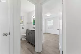 1555 Pearl St NE, Salem, OR 97301 - Photo 14