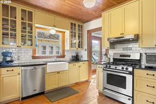 2136 SE 38th Ave, Portland, OR 97214 - Photo 10