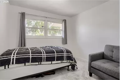 18126 SE Lincoln St, Portland, OR 97233 - Photo 18