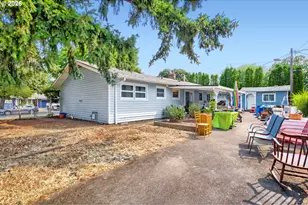 18126 SE Lincoln St, Portland, OR 97233 - Photo 24